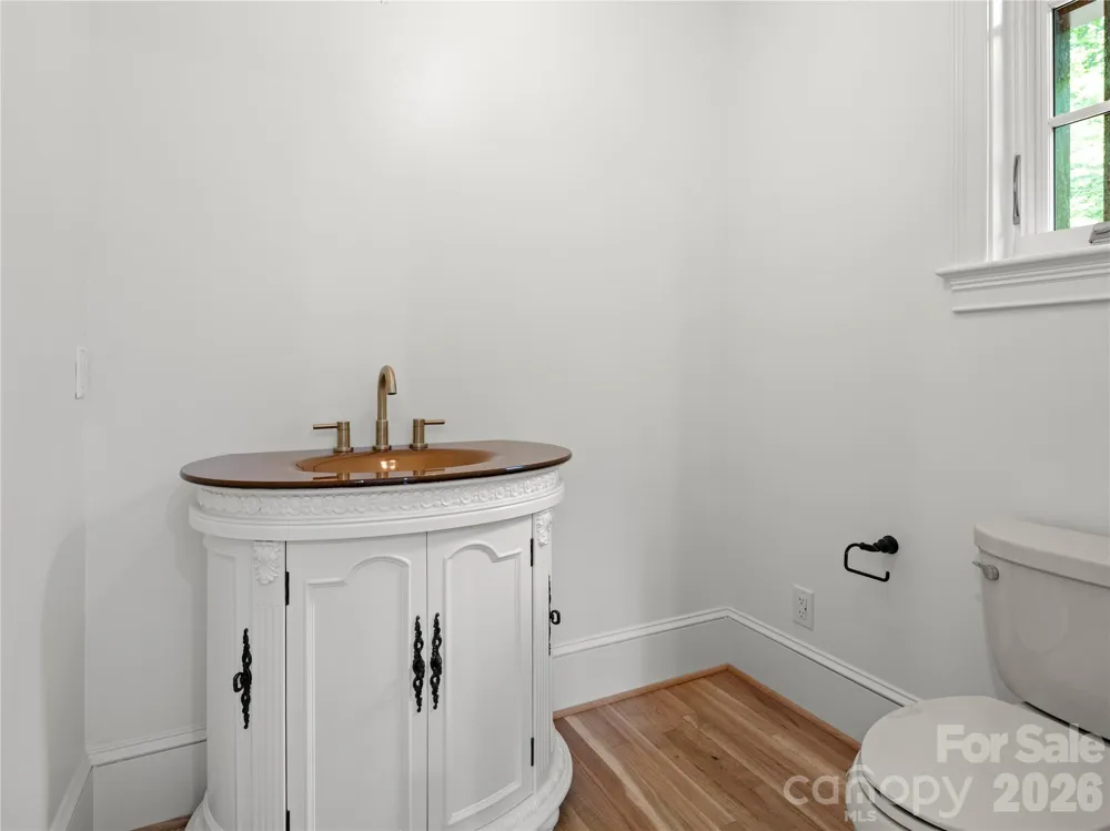 672 Walnut Valley Parkway Arden, NC 28704
