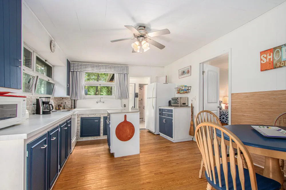 14931 Bachelor Island Buchanan, MI 49107