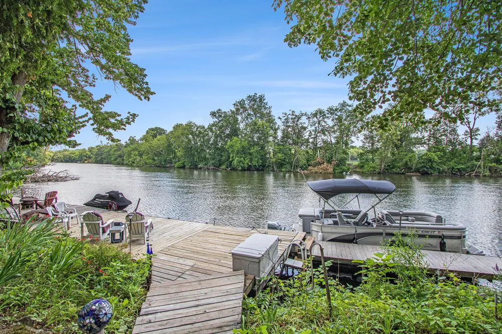 14931 Bachelor Island Buchanan, MI 49107