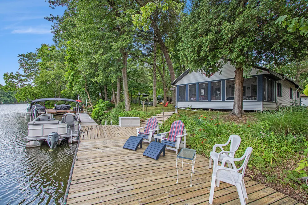 14931 Bachelor Island Buchanan, MI 49107
