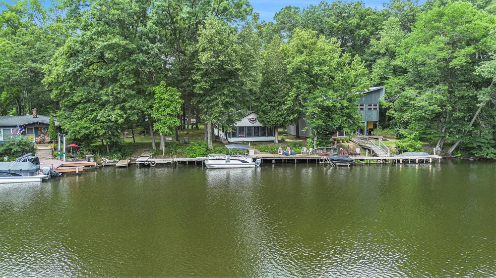 14931 Bachelor Island Buchanan, MI 49107