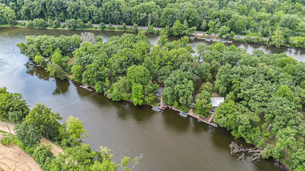 14931 Bachelor Island Buchanan, MI 49107