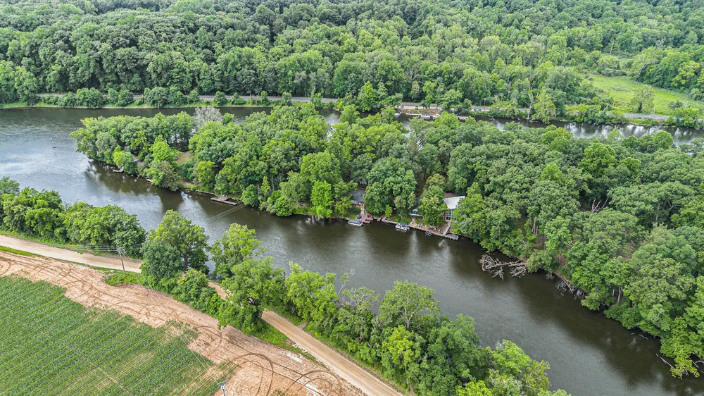 14931 Bachelor Island Buchanan, MI 49107