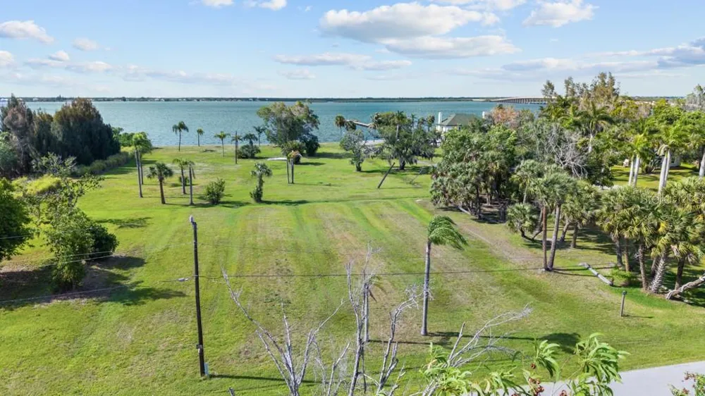 26014 SHORE DRIVE Punta Gorda, FL 33950