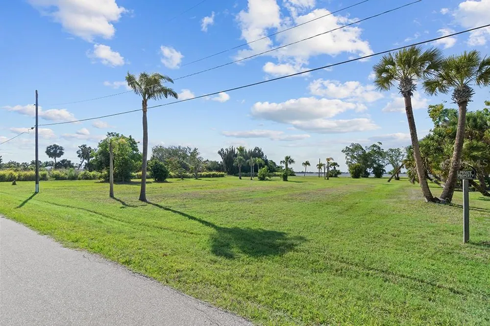 26014 SHORE DRIVE Punta Gorda, FL 33950