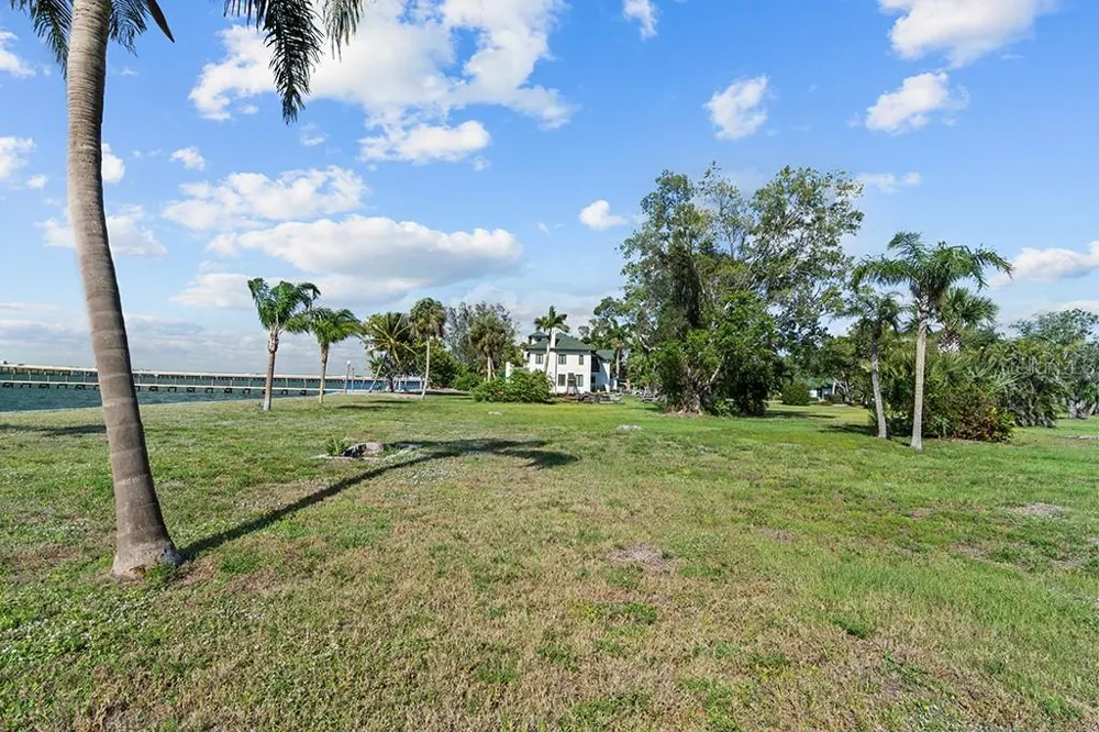 26014 SHORE DRIVE Punta Gorda, FL 33950