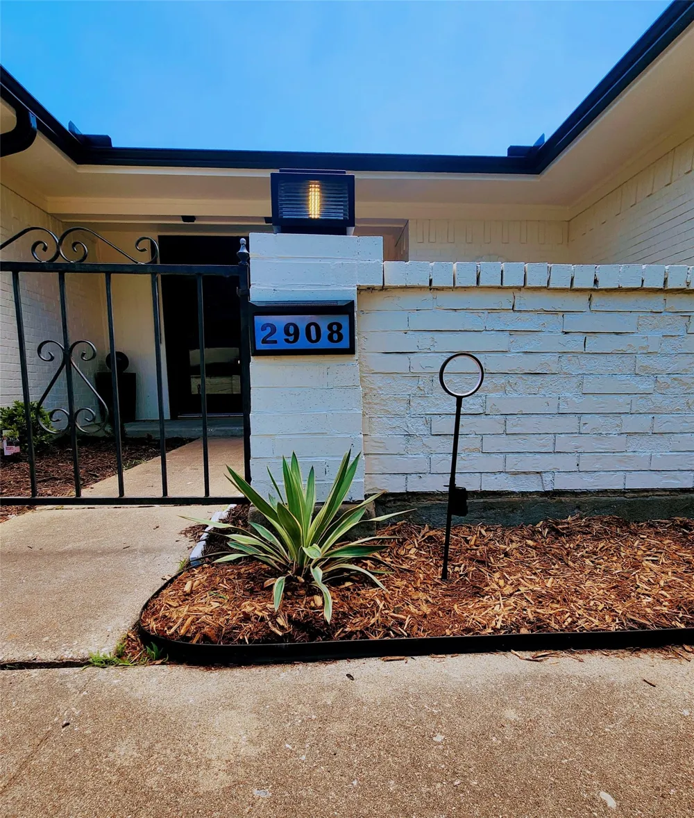 2908 Washington Street Commerce, TX 75428