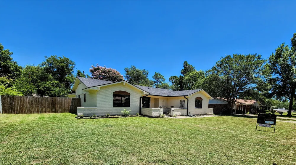 2908 Washington Street Commerce, TX 75428