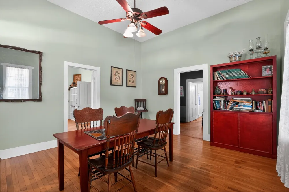 106 E Valverde Street Brenham, TX 77833