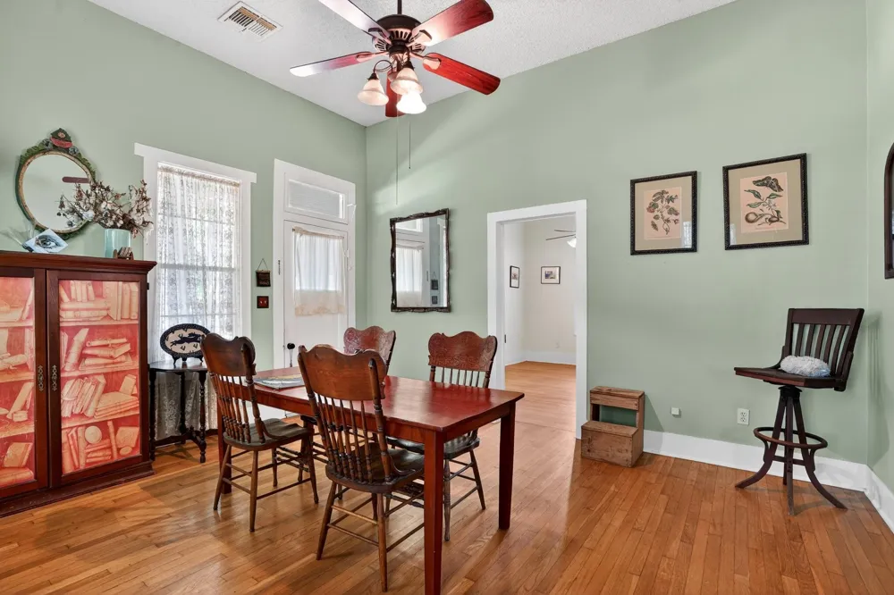 106 E Valverde Street Brenham, TX 77833