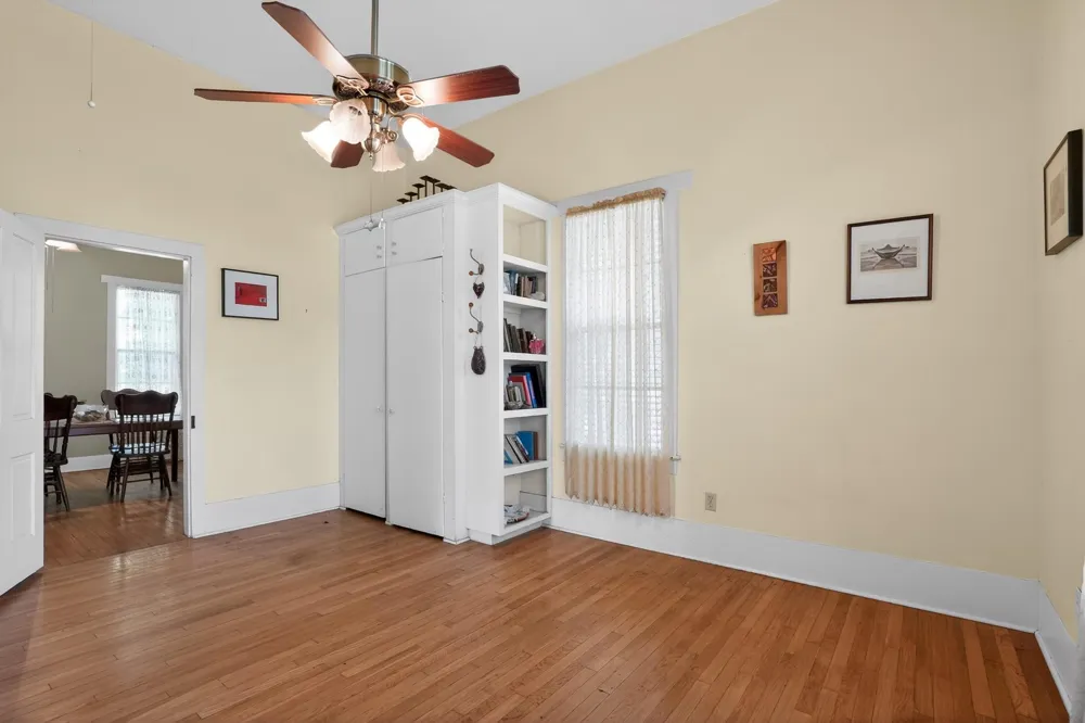 106 E Valverde Street Brenham, TX 77833