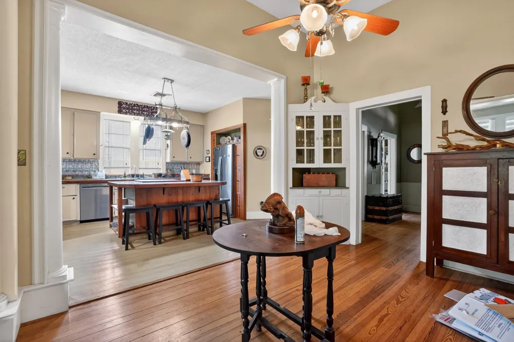 106 E Valverde Street Brenham, TX 77833