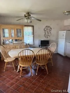140 Texas Street Lindenhurst, NY 11757