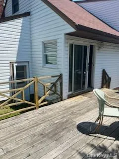 140 Texas Street Lindenhurst, NY 11757