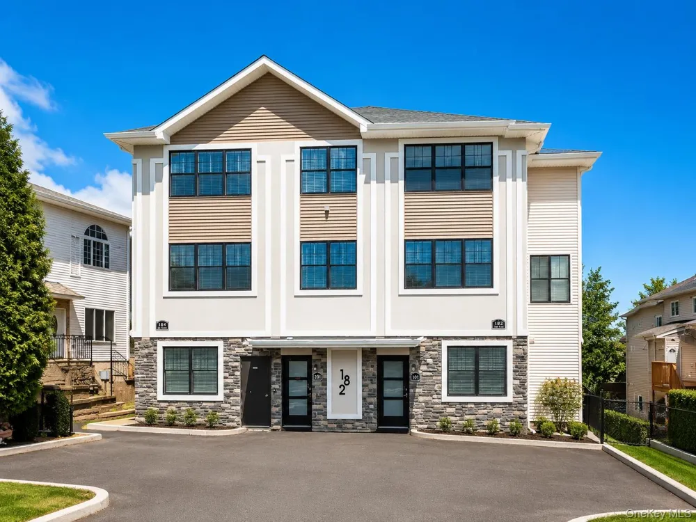 182 Blauvelt Road Monsey, NY 10952