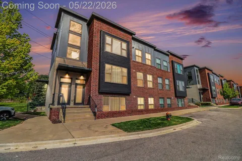 1250 DIAMOND COURT #E