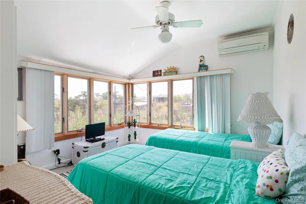 6 Atlantic Avenue Seaview, NY 11770