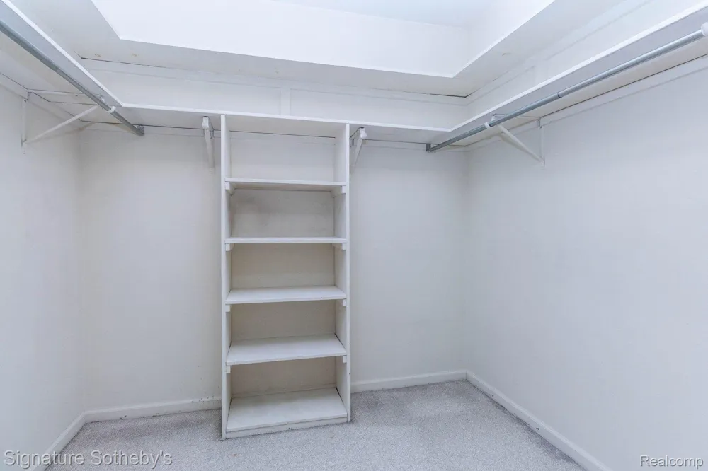19710 W 13 Mile Road #101 Beverly Hills Village, MI 48025