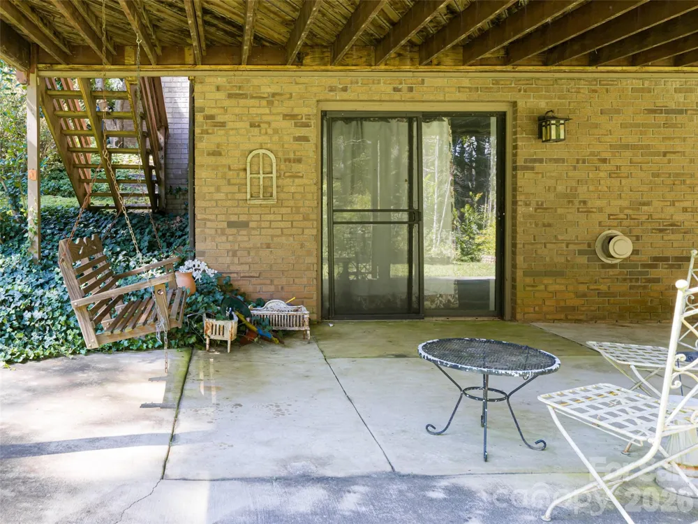 40 Applecross Road Weaverville, NC 28787