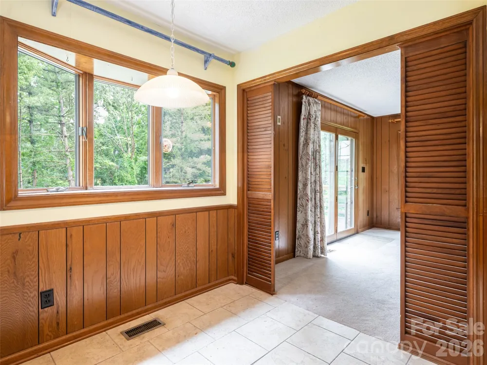 40 Applecross Road Weaverville, NC 28787