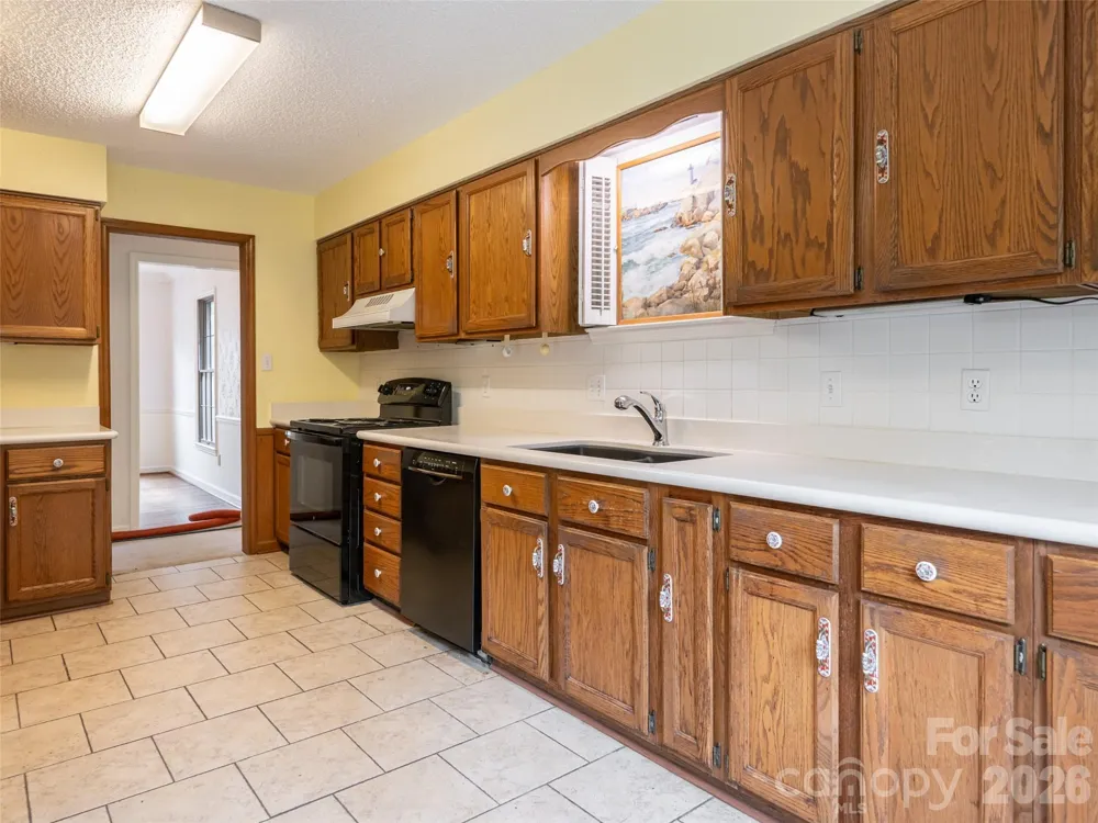 40 Applecross Road Weaverville, NC 28787