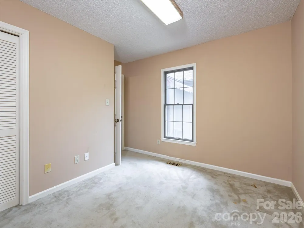 40 Applecross Road Weaverville, NC 28787
