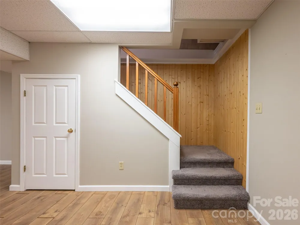 40 Applecross Road Weaverville, NC 28787
