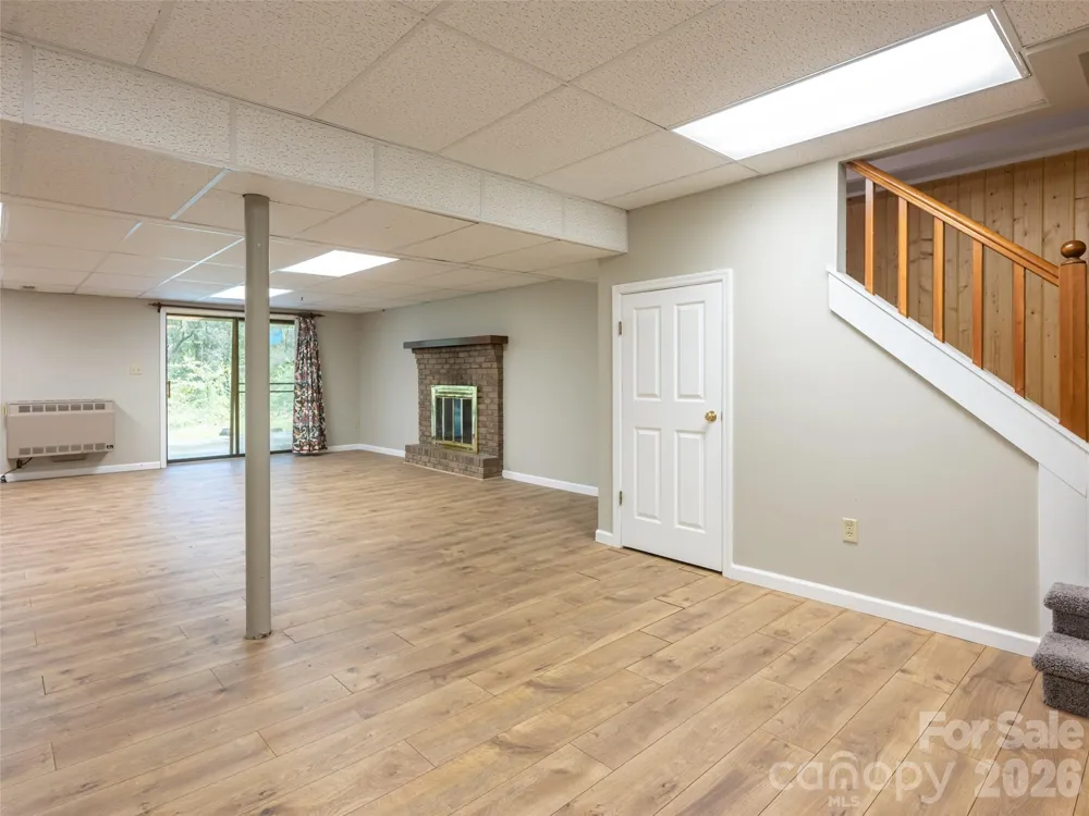 40 Applecross Road Weaverville, NC 28787