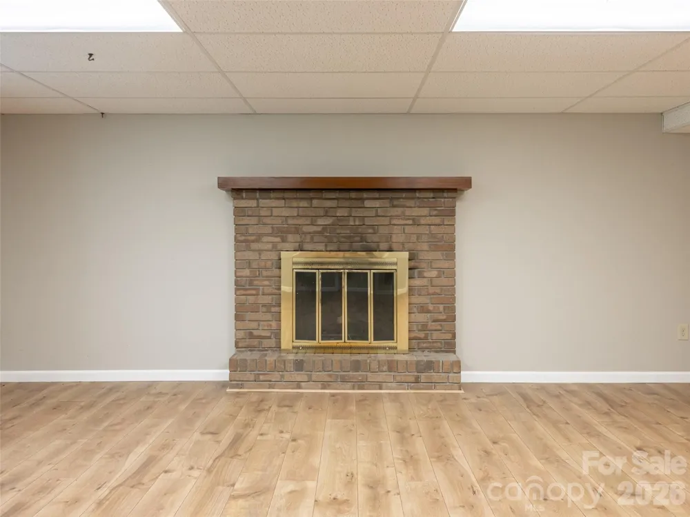 40 Applecross Road Weaverville, NC 28787