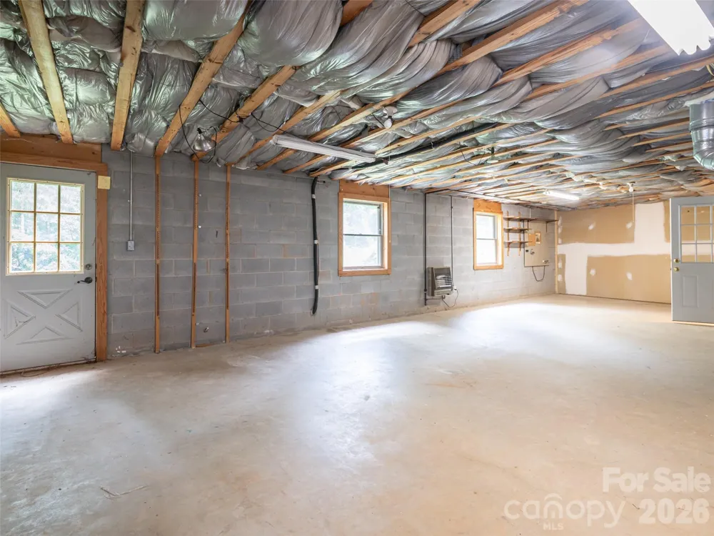 40 Applecross Road Weaverville, NC 28787