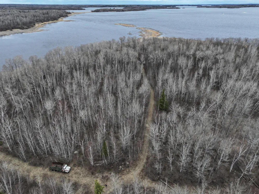 7710 Youngs Bay Drive NW Angle Inlet, MN 56711