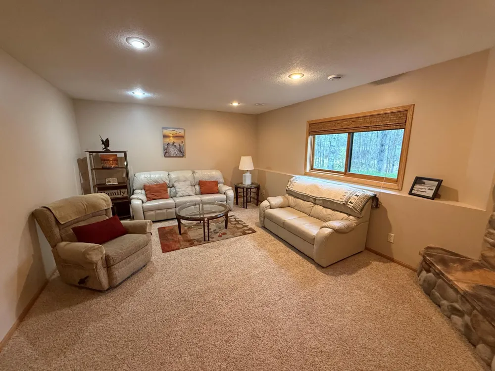 20170 SUGARBROOKE LN Cohasset, MN 55721