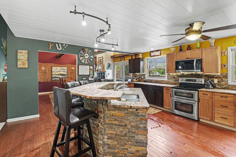 165 East Avenue Grass Lake, MI 49240
