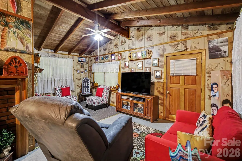 260 Cherrywood Lane Sharon, SC 29742