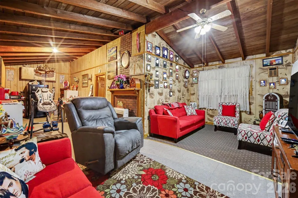 260 Cherrywood Lane Sharon, SC 29742