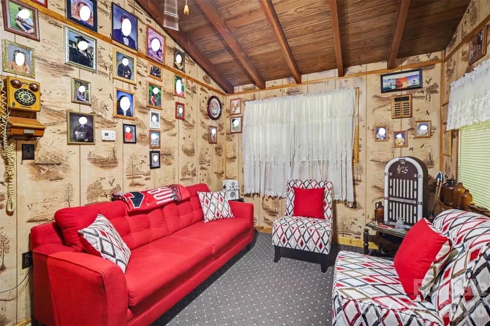 260 Cherrywood Lane Sharon, SC 29742