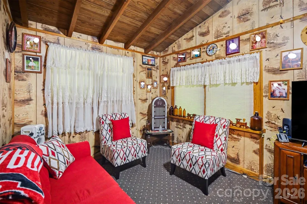 260 Cherrywood Lane Sharon, SC 29742