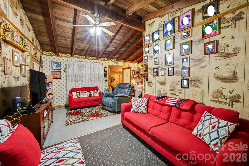 260 Cherrywood Lane Sharon, SC 29742