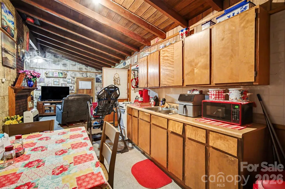 260 Cherrywood Lane Sharon, SC 29742
