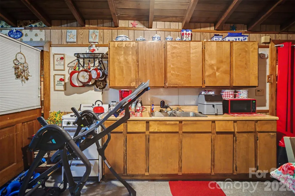 260 Cherrywood Lane Sharon, SC 29742