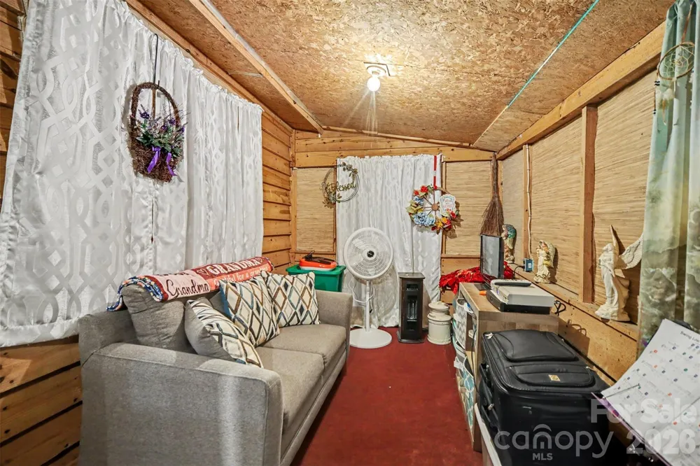 260 Cherrywood Lane Sharon, SC 29742