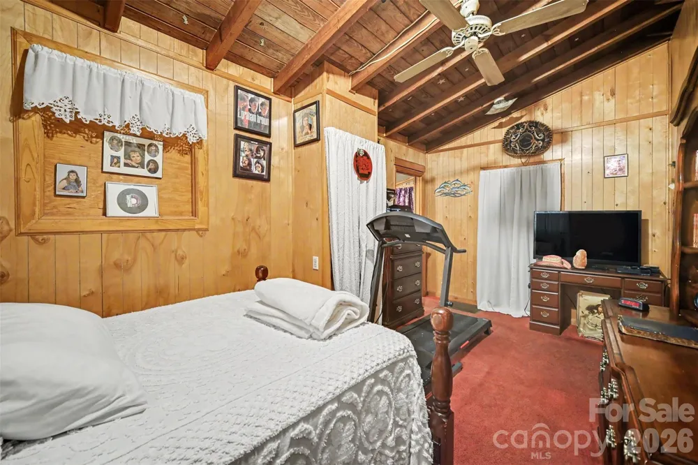 260 Cherrywood Lane Sharon, SC 29742