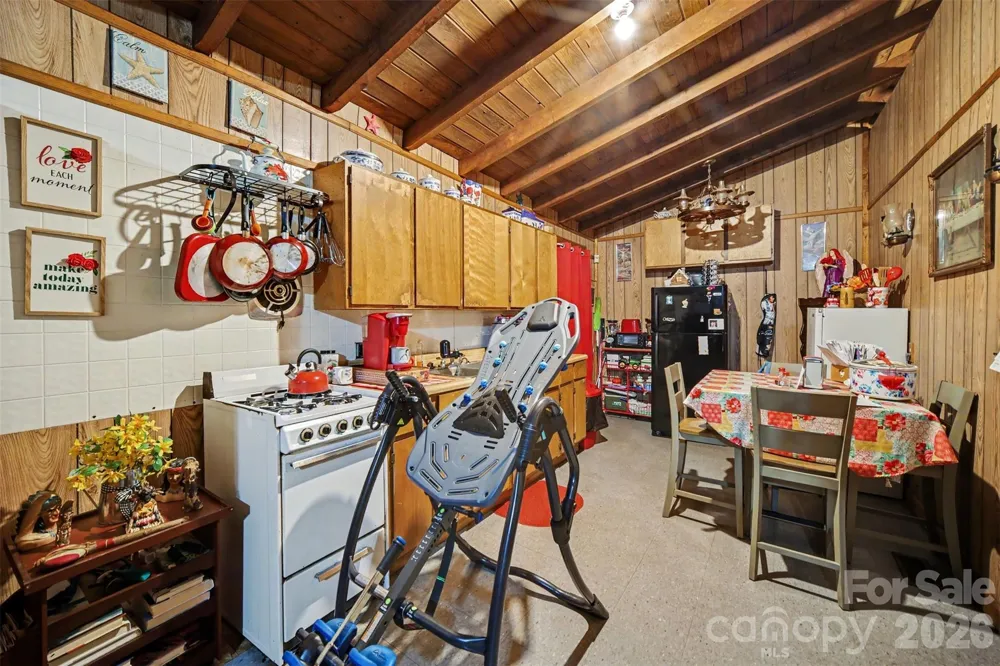 260 Cherrywood Lane Sharon, SC 29742