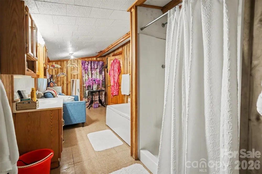 260 Cherrywood Lane Sharon, SC 29742