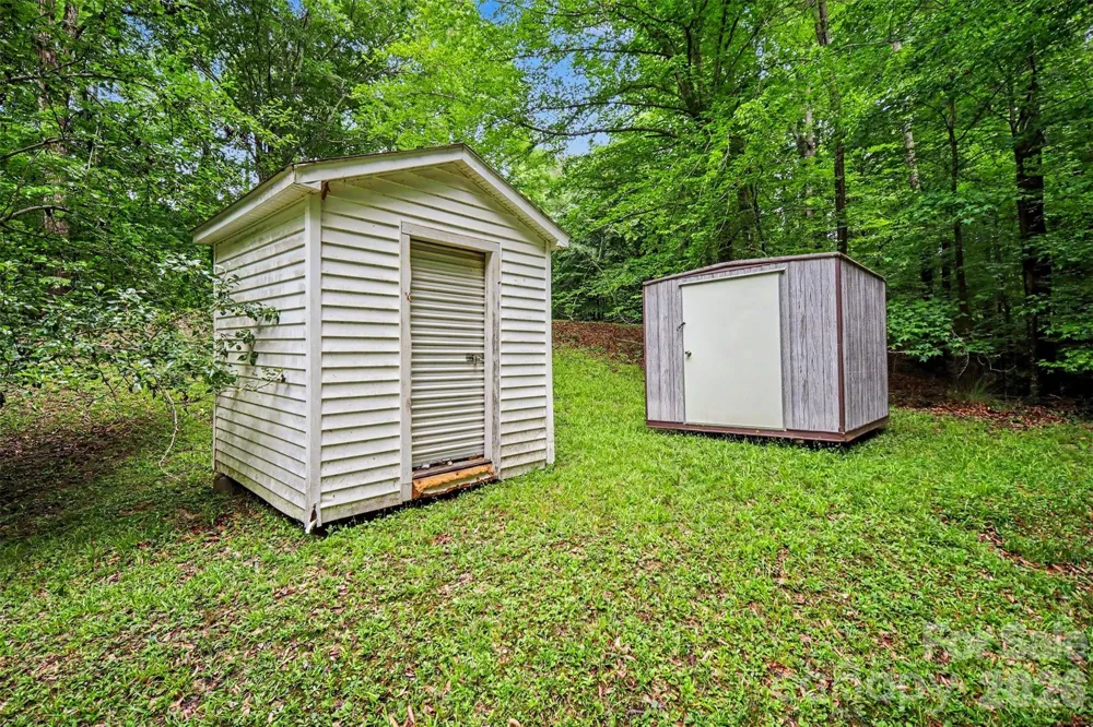 260 Cherrywood Lane Sharon, SC 29742