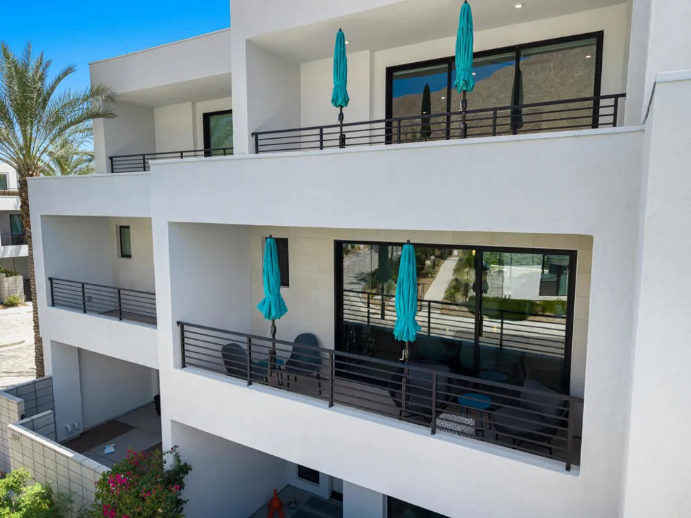 890 Cameron Center Drive Palm Springs, CA 92264