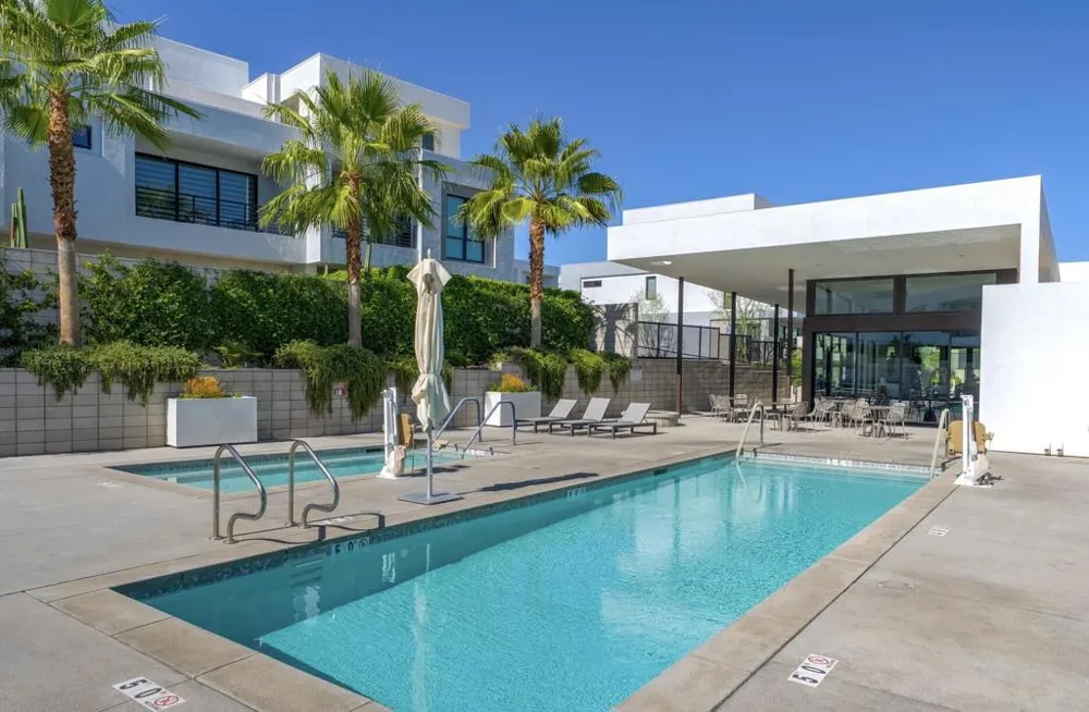 890 Cameron Center Drive Palm Springs, CA 92264