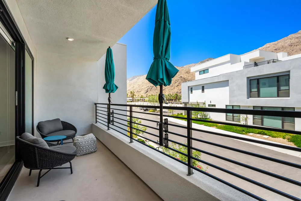 890 Cameron Center Drive Palm Springs, CA 92264