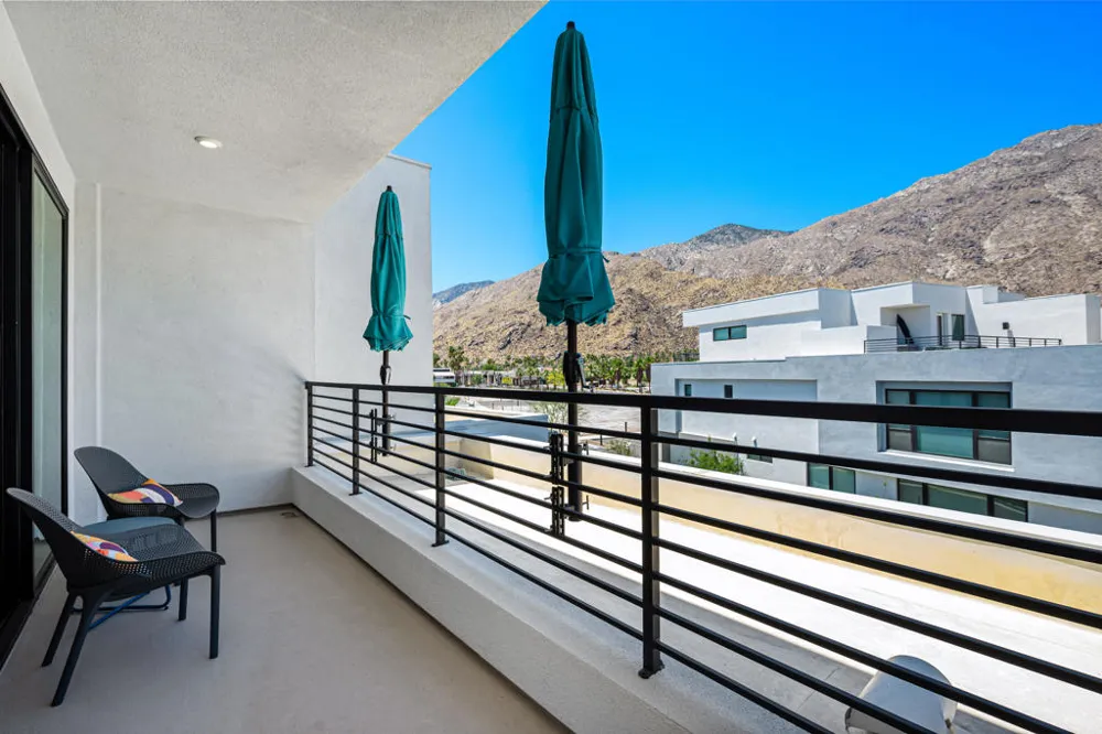 890 Cameron Center Drive Palm Springs, CA 92264
