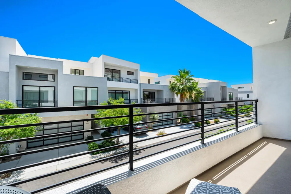 890 Cameron Center Drive Palm Springs, CA 92264